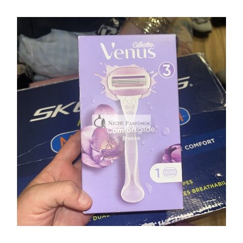 Gillette Venus Comfortglide Breeze Scented Razor 3 Blades NEW